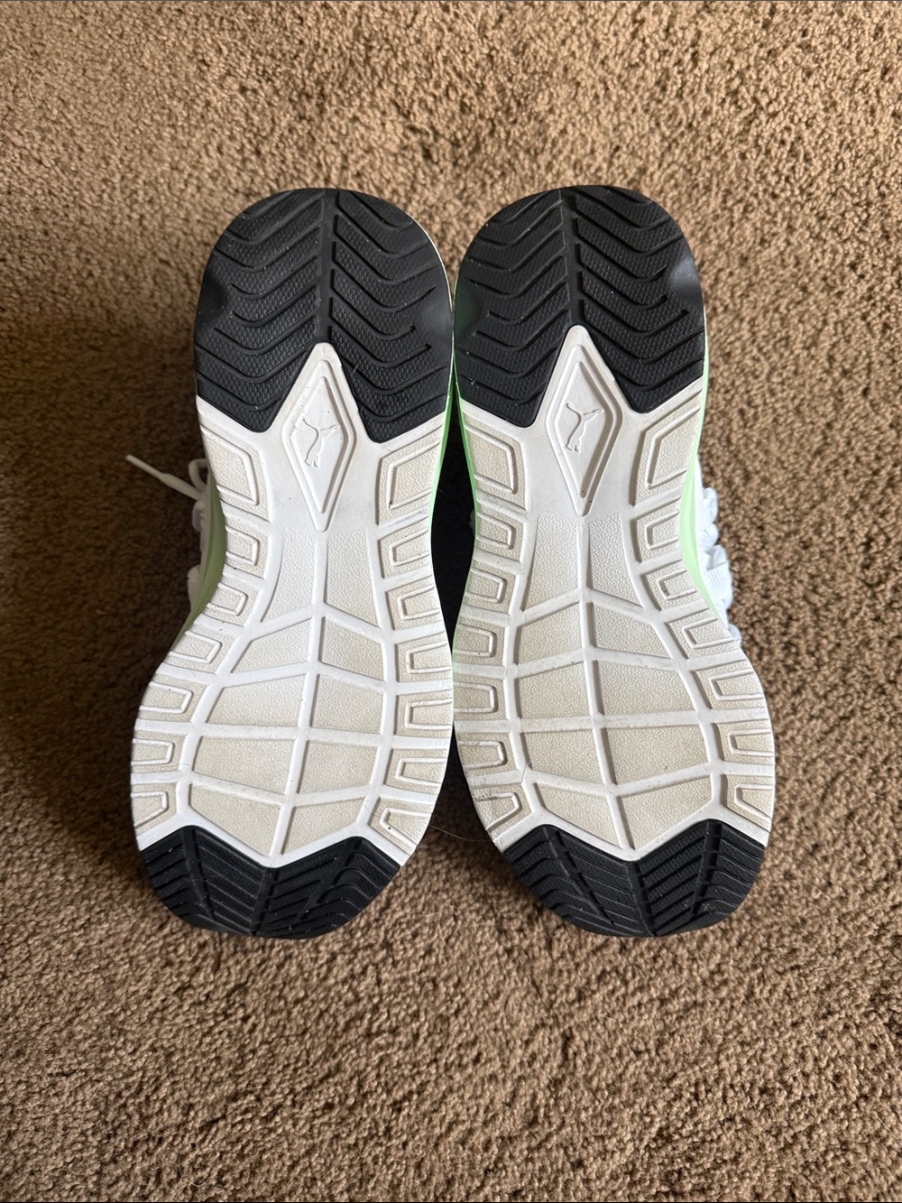 Puma White Mesh Athletic Sneakers with Mint Accent size 8.5 women’s.Worn once - Picture 3 of 7